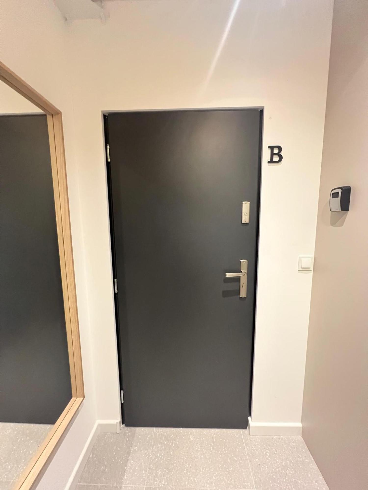 Mieszkanie Blisko Radomskiego Centrum Onkologii Экстерьер фото